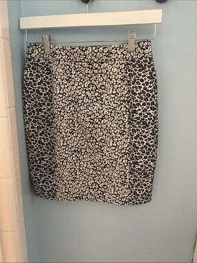 Ann Taylor Black and Cream Leopard-Print Pencil Skirt